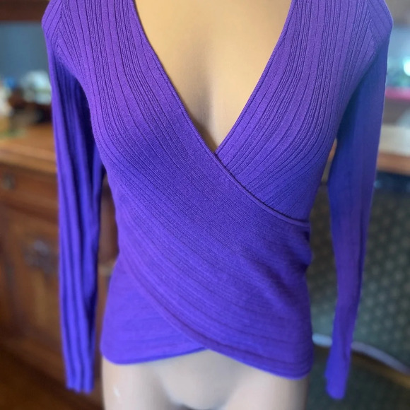 Elena Gilbert TVD Guess Crossover Sweater NWT - Picture 2 of 5